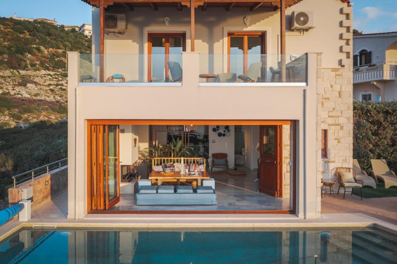 Villa Almy Плака Екстериор снимка